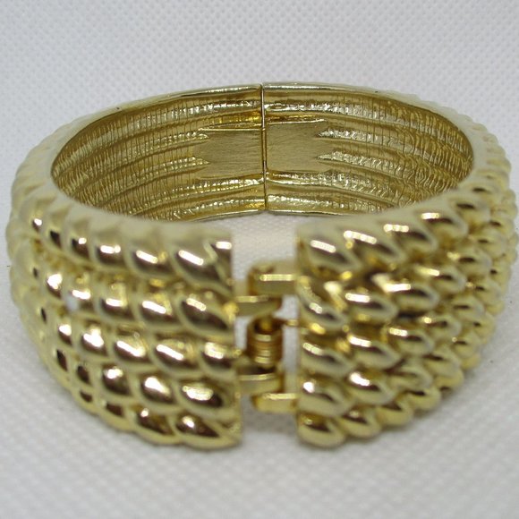 Heavy Weight Rope Design Clamper Bracelet Gold Tone Texted Rope Design 3-D* - Picture 7 of 10